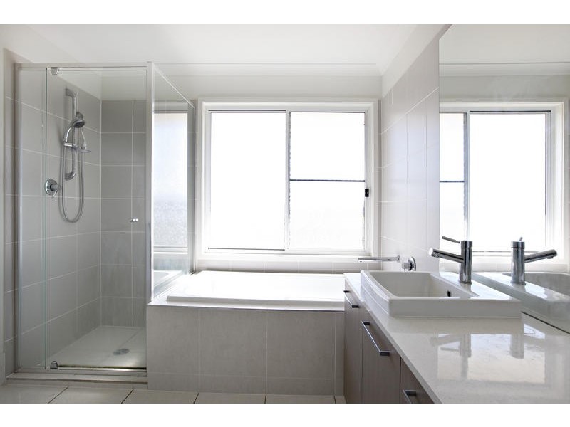 3 Bunya Street, Moggill QLD 4070